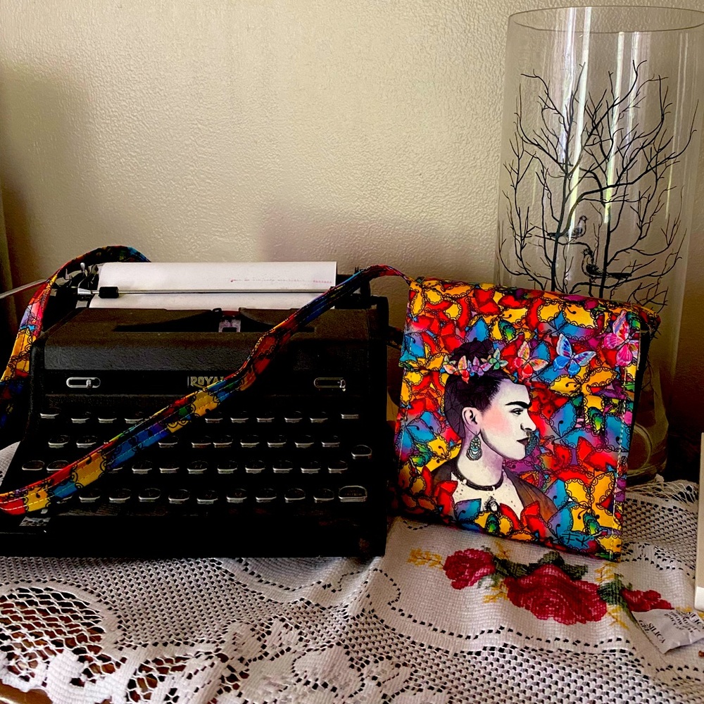 NWT TAWI Bag, very unique from art of Frida Kahlo
